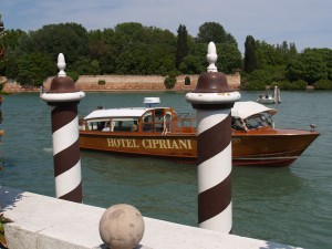 Bella Travel Cipriani Boat